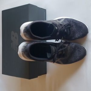 Women's New Balance Running Shoes Size 9 Grey White